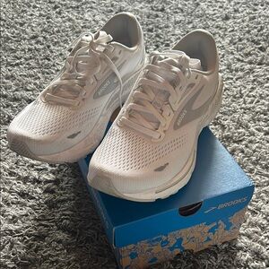 Brooks Women's White Running Shoes